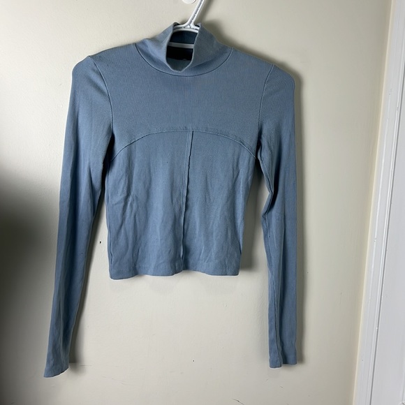 Aritzia Wilfred Moon Cropped Turtle Neck Sweater Top Size XS - Picture 4 of 9